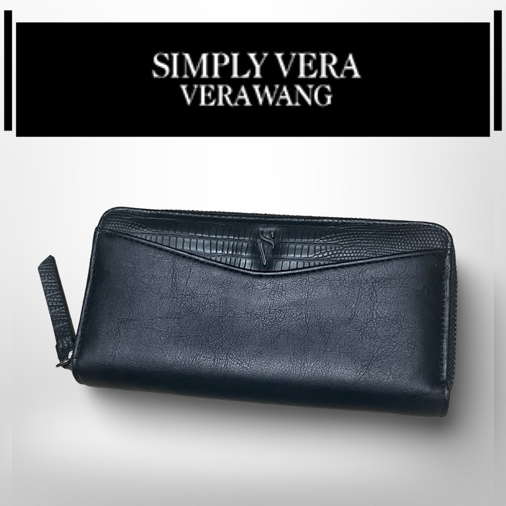 Vera Wang Simply Vera Signature Long Zip Wallet